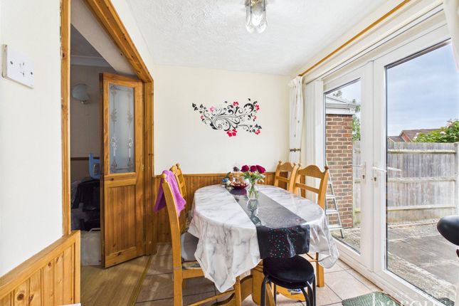 54, Sheppard Road, Hampshire photo 3