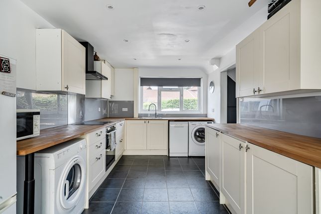 39, Eveleigh Road, Royal Wootton Bassett photo 4