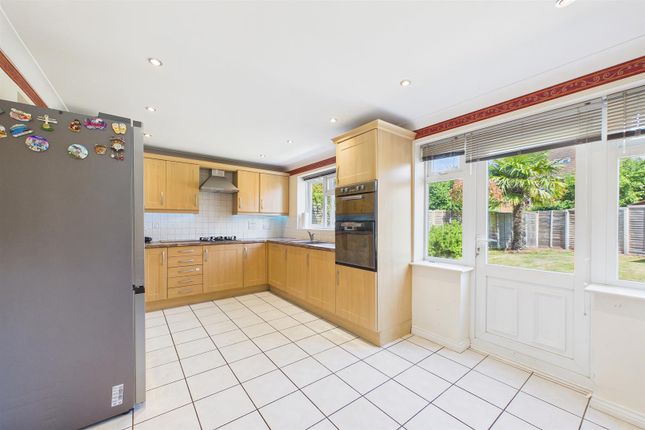 12, Kingsford Road, Coventry photo 4