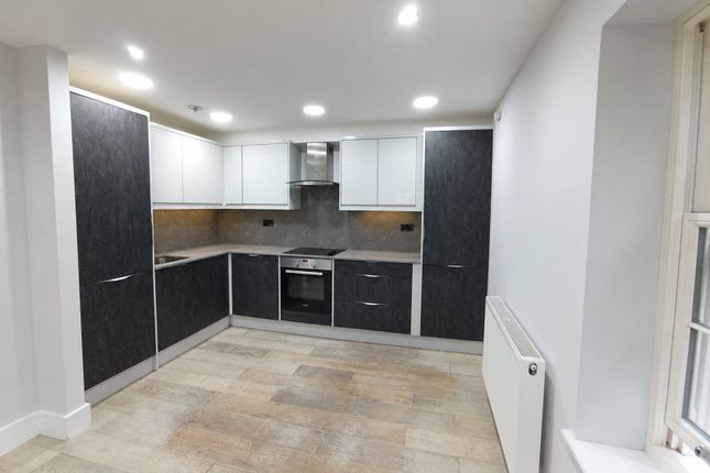 Crossbrook Street, Cheshunt photo 4