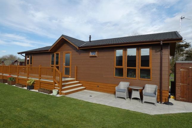 Mobile/park home for sale in Buffalo Ridge, Lawnsdale Country Park, Lytham Road, Lytham St. Annes