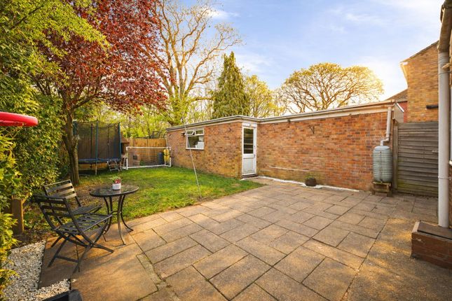 14, Saxon Close, Coventry photo 4