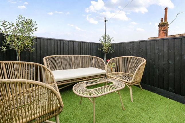 Top Flat, 74, Windsor Road, Bexhill-on-Sea photo 2