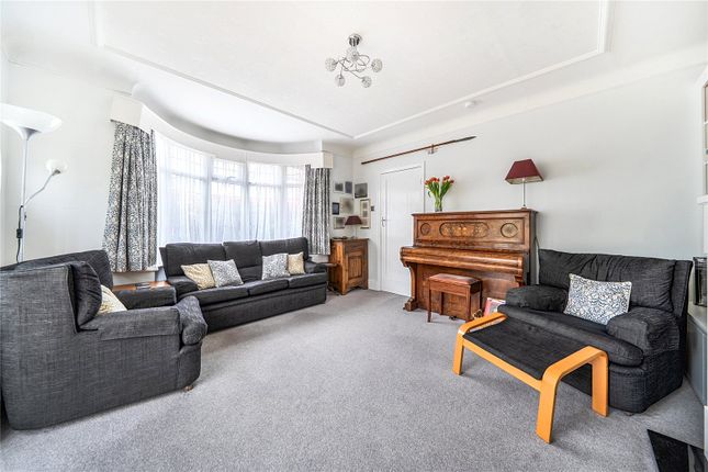 42, Gledhow Avenue, West Yorkshire photo 3