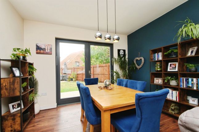 140, Derwent Way, YORK photo 3
