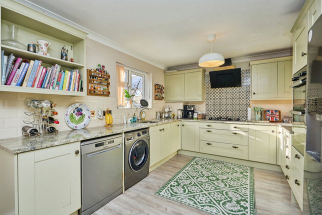 16, Dall Square, Isle of Wight photo 3
