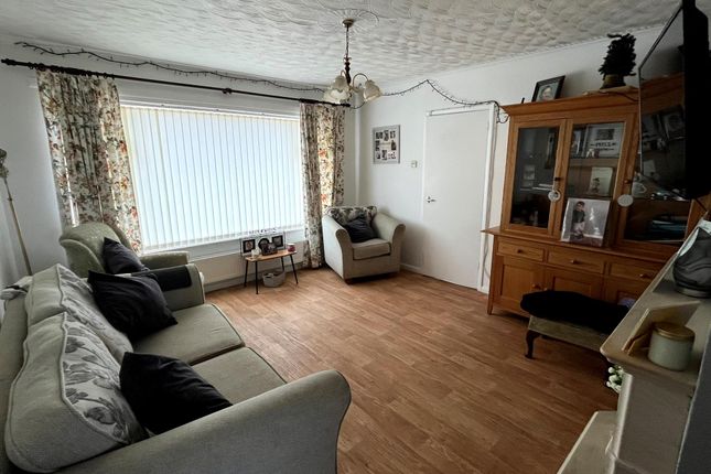 3, Gazeley Gardens, Peterborough photo 5
