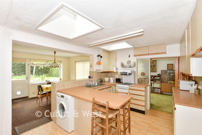 Terranora, Horley Row, Horley photo 4