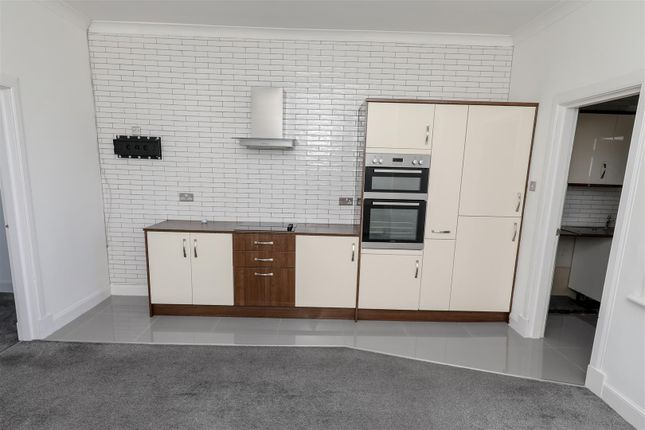 14 Douglas Terrace, Leven Road, Windygates photo 4