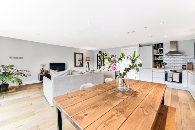 Flat 10, 2A, Highshore Road, Peckham, London photo 3