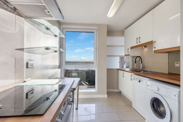 Teneriffe,Flat 12, Middle Warberry Road, Torquay photo 3
