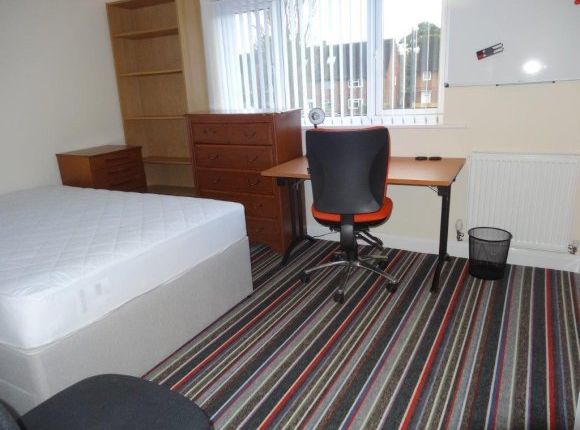 Thumbnail Shared accommodation to rent in Prior Deram Walk, Coventry, West Midlands