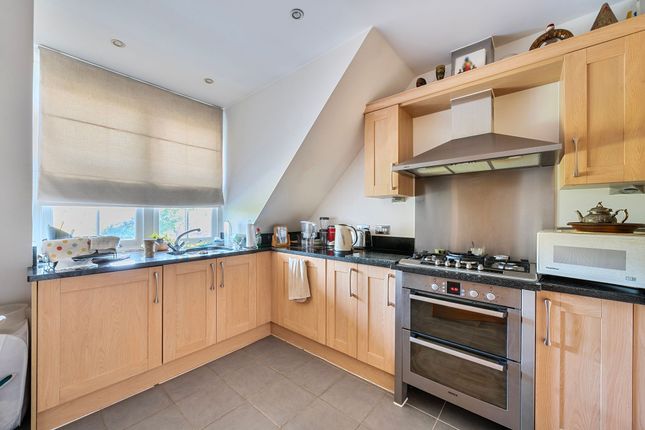 Flat 10, Park Heights 38-40 South Street, Epsom photo 2