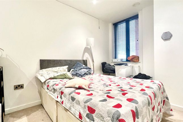Flat 218,, Garrard House, Reading photo 4