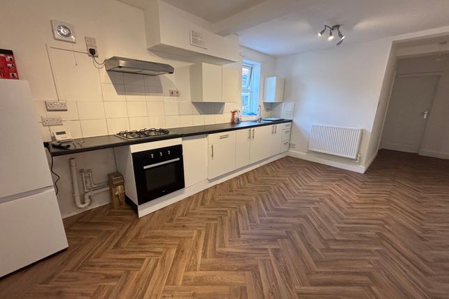 Flat 2, The Old Bakery, 38, Cromer Road, CROMER photo 4