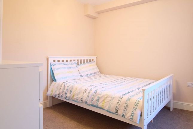 Thumbnail Room to rent in Eastern Avenue, Ilford