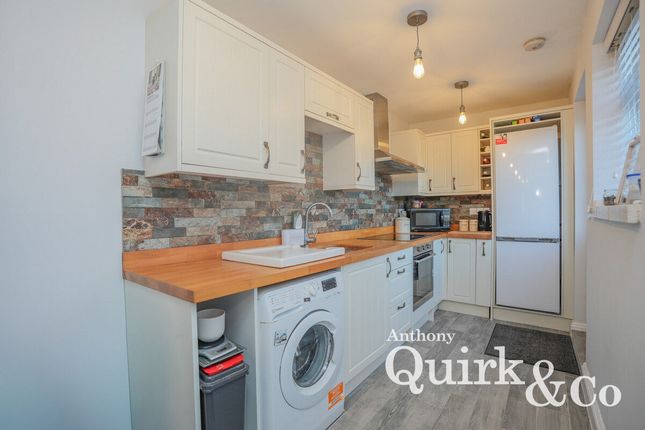 24, Zelham Drive, Canvey Island photo 4