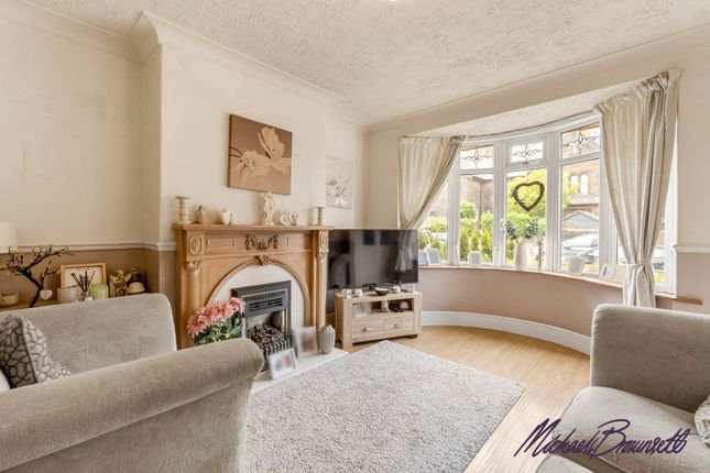 9, Vale Grove, Bradford photo 4