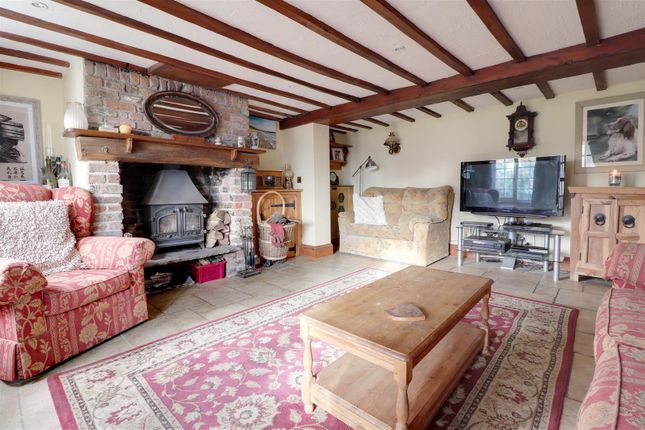 Thumbnail Cottage for sale in High Street, Saul, Gloucester