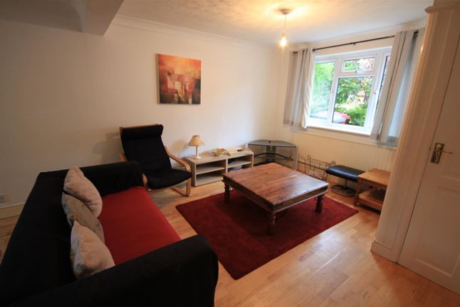 29, Foxhill Road, Berkshire photo 2