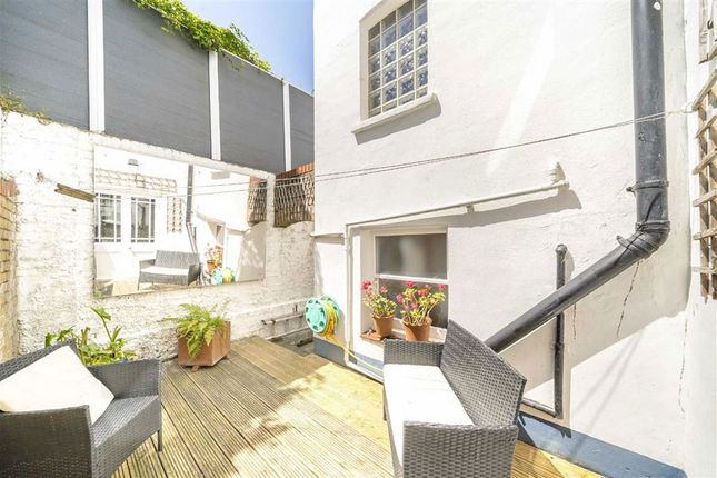 8, Elm Park, London photo 4