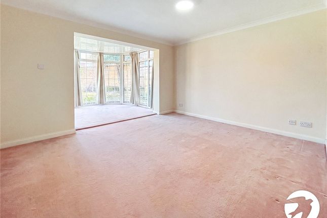 11, Knights Ridge, Orpington photo 3