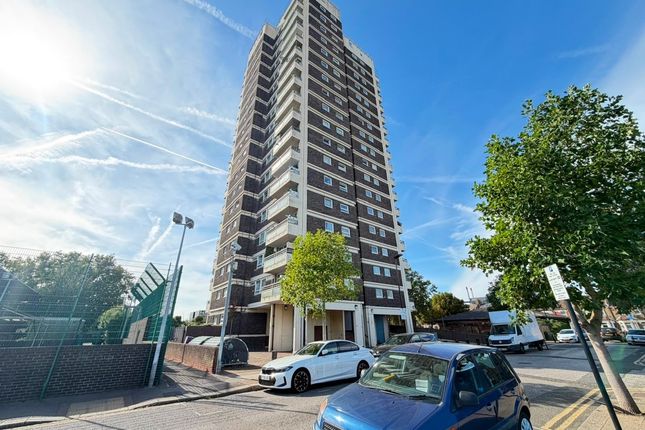 Flat 61, London photo 4