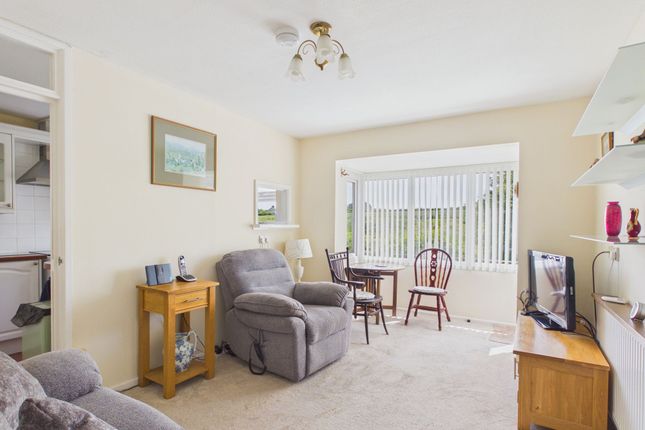 7 Byron Court, Llantwit Major photo 2