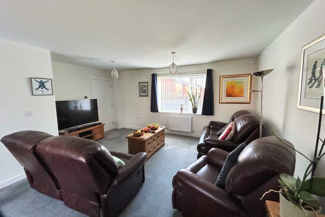 6, Greyling Way, Swaffham photo 2