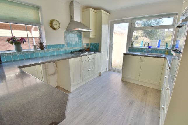 10, Albany Drive, Wimborne photo 2
