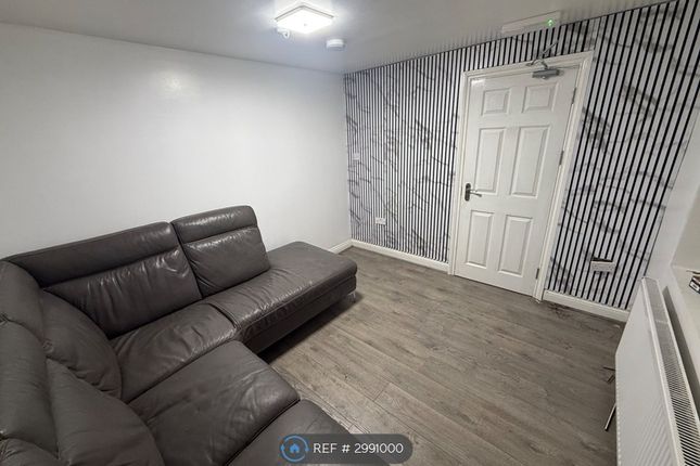 1-bed house on Larch Avenue, Birmingham, £100/mo