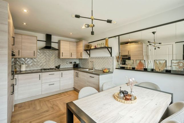 23, Archer Drive, DONCASTER photo 3