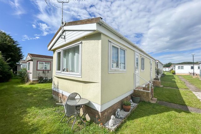 Thumbnail Mobile/park home for sale in Meadowview Park, St. Osyth Road, Little Clacton