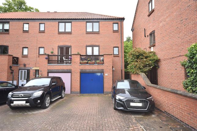 Thumbnail Town house for sale in Brewers Wharf, Newark
