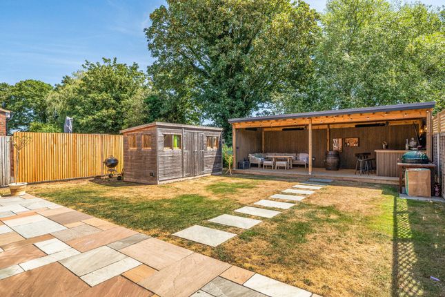 43 Willowbed Drive, Chichester photo 4