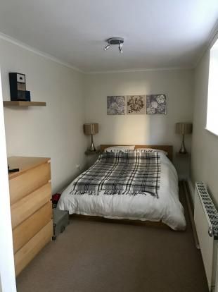 Flat to rent in Upperton Gardens, Eastbourne, East Sussex