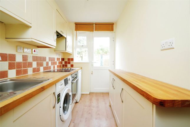 Thumbnail Terraced house to rent in Manor Road, Witney