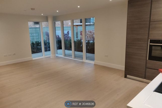 Flat, Cottam House Kidbrooke Park Road, London photo 2