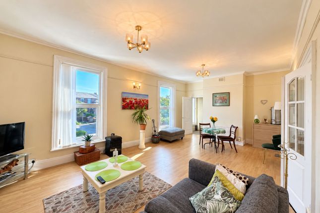 Flat 4, 14 Avondale Road, Southport photo 3