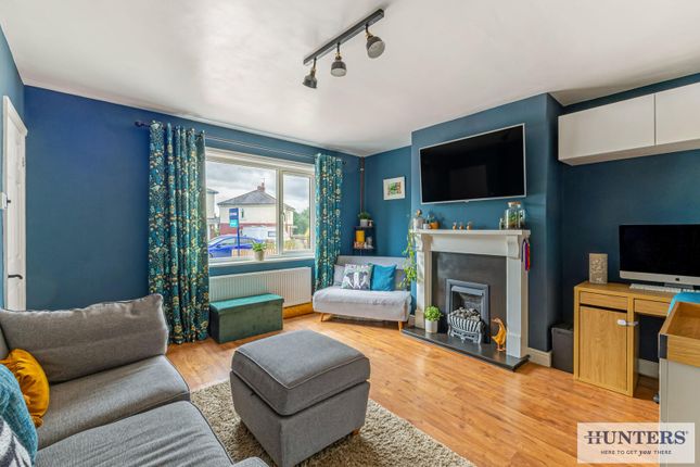 23, Henshaw Crescent, Leeds photo 4