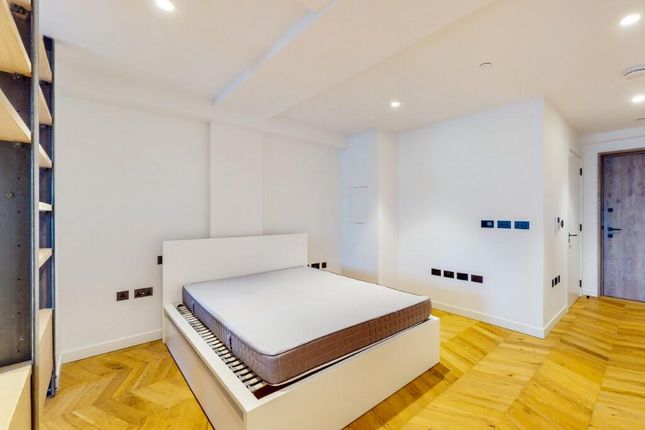 Studio to rent in Circus Road East, London