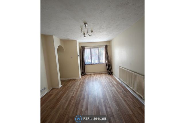 Wharf Road, Grays photo 3