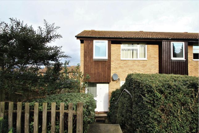 End terrace house to rent in Kennedy Gardens, Sevenoaks