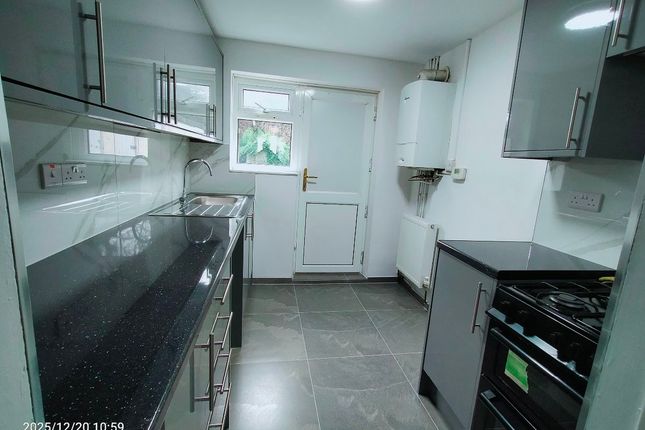 61 Kinross Avenue, Leicester photo 4
