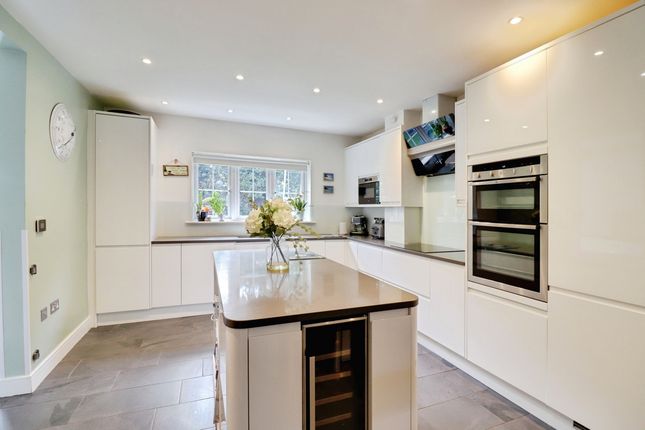 47, Temple Way, Rayleigh photo 2