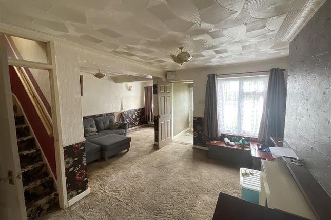 118, Teglan Park, Ammanford photo 2