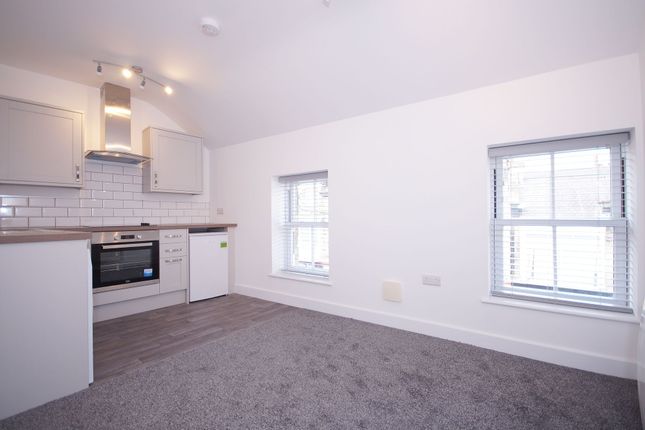 Thumbnail Flat to rent in Lanshaw Street, Harrogate