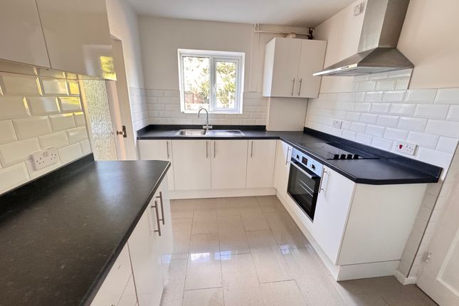 38, Sandringham Road, Wolverhampton photo 4