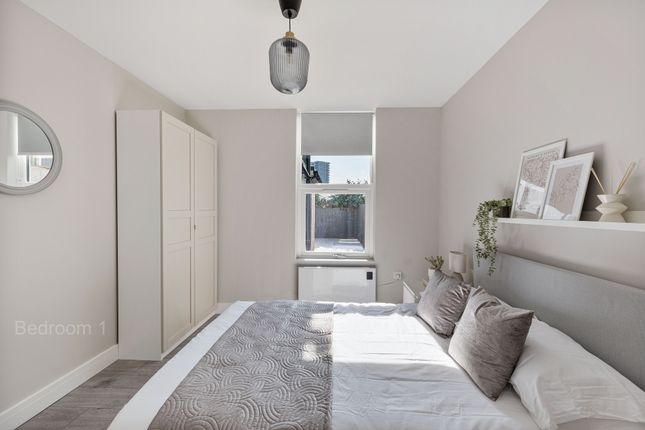Shared accommodation to rent in Waldo Road, London