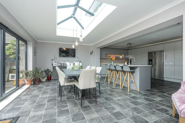 61, Kingsgate Avenue, Kent photo 3